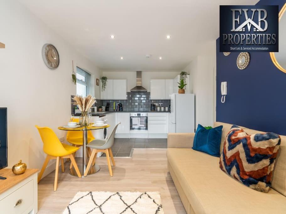 Charming Cosy Getaway Ideal For Leisure & Business Southampton Buitenkant foto