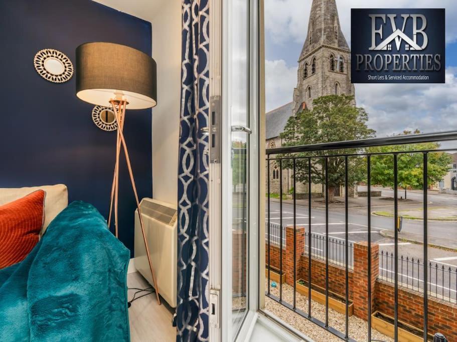 Charming Cosy Getaway Ideal For Leisure & Business Southampton Buitenkant foto