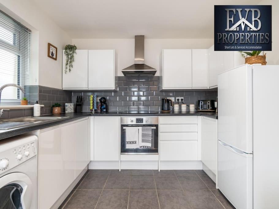Charming Cosy Getaway Ideal For Leisure & Business Southampton Buitenkant foto